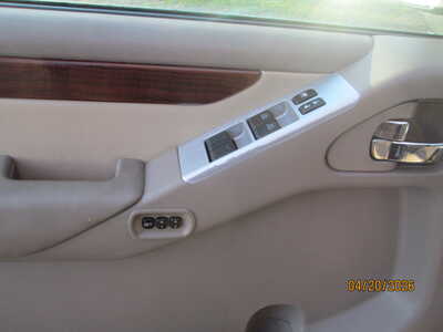 2011 Nissan Pathfinder, $1795. Photo 10