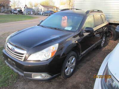 2010 Subaru Outback, $1895. Photo 2