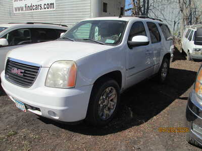 2007 GMC Yukon, $2195. Photo 2