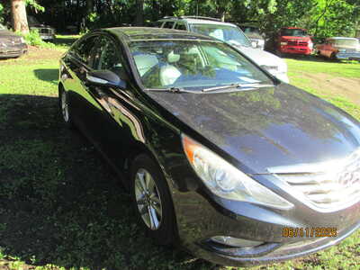 2013 Hyundai Sonata, $3695. Photo 4