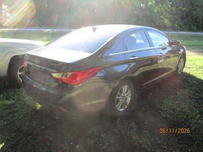 2013 Hyundai Sonata, $3695. Photo 5