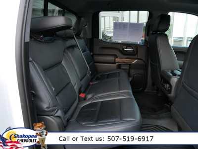 2021 Chevrolet 1500 Crew Cab, $38943. Photo 12