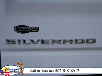 2021 Chevrolet 1500 Crew Cab, $38943. Photo 5