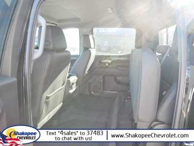 2024 Chevrolet 1500 Crew Cab, $63943. Photo 9