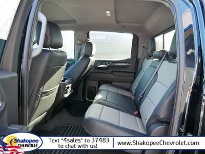 2023 Chevrolet 1500 Crew Cab, $72943. Photo 9