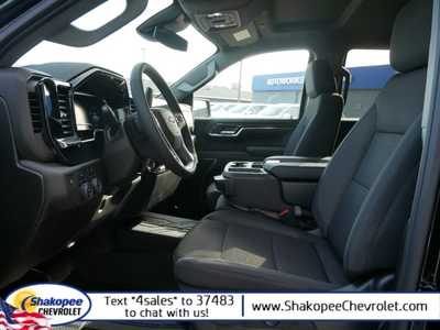 2024 Chevrolet 1500 Crew Cab, $53943. Photo 7