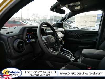 2024 Chevrolet Colorado Crew Cab, $43435. Photo 7