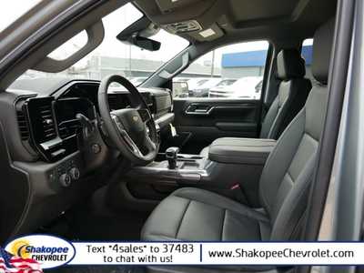 2024 Chevrolet 1500 Crew Cab, $65943. Photo 7