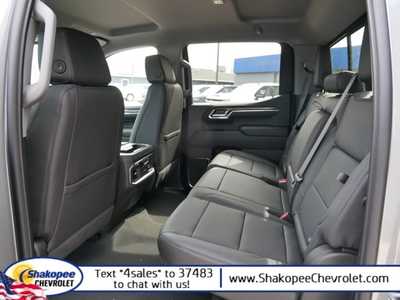 2024 Chevrolet 1500 Crew Cab, $65943. Photo 8