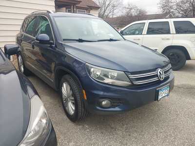 2012 Volkswagen Tiguan, $9999. Photo 2