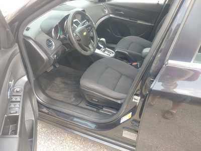 2015 Chevrolet Cruze, $7999. Photo 3