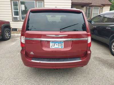 2014 Chrysler Town & Country, $8999. Photo 8