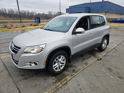 2011 Volkswagen Tiguan, $7999. Photo 1