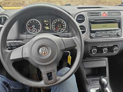 2011 Volkswagen Tiguan, $7999. Photo 5