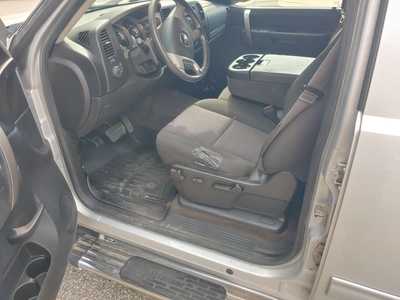 2013 Chevrolet 1500 Crew Cab, $9999. Photo 3