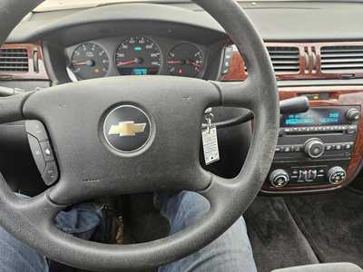 2009 Chevrolet Impala, $3999. Photo 5