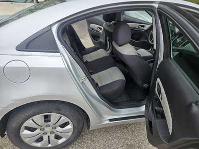 2013 Chevrolet Cruze, $8999. Photo 6