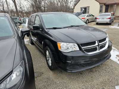 2016 Dodge Caravan, Grand, $11999. Photo 2