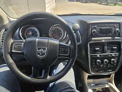 2016 Dodge Caravan, Grand, $8999. Photo 5