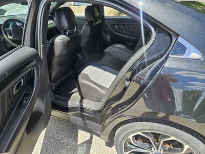 2015 Ford Taurus, $9999. Photo 4