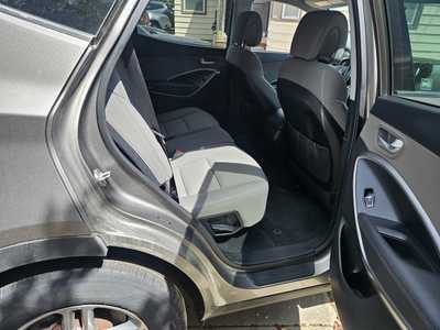 2018 Hyundai Santa Fe, $13999. Photo 7