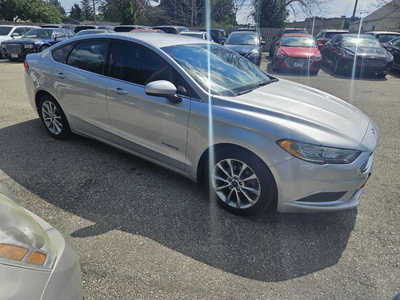 2017 Ford Fusion, $7999. Photo 2
