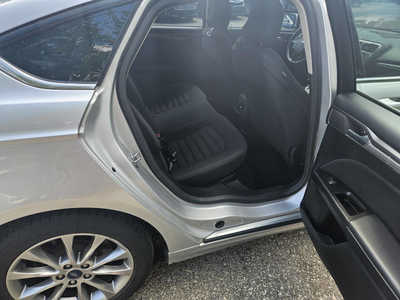 2017 Ford Fusion, $7999. Photo 7