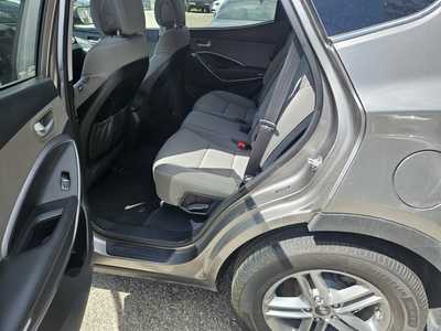 2017 Hyundai Santa Fe, $10999. Photo 5