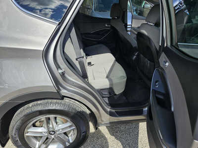 2017 Hyundai Santa Fe, $10999. Photo 6