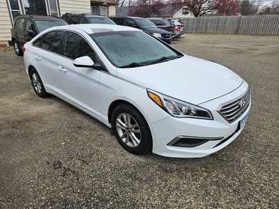 2016 Hyundai Sonata, $8999. Photo 2