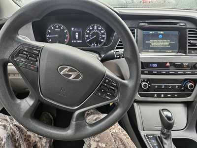 2016 Hyundai Sonata, $8999. Photo 5