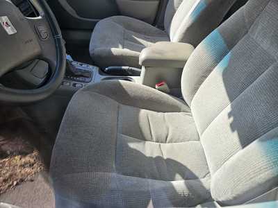 2000 Saturn L Series, $1999. Photo 3
