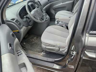 2010 Kia Sedona, $1999. Photo 3
