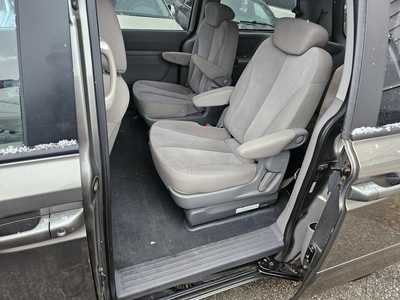 2010 Kia Sedona, $1999. Photo 4
