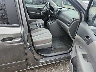 2010 Kia Sedona, $1999. Photo 6
