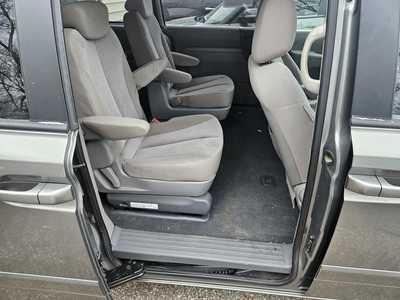 2010 Kia Sedona, $1999. Photo 7