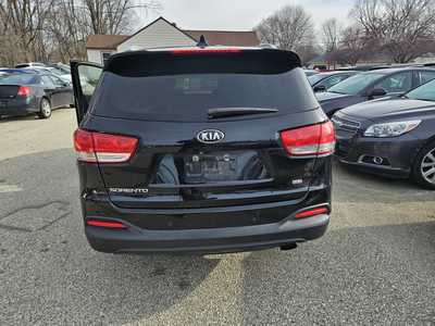 2016 Kia Sorento, $4999. Photo 8