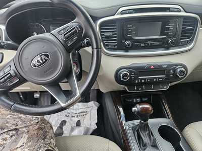 2016 Kia Sorento, $9999. Photo 6