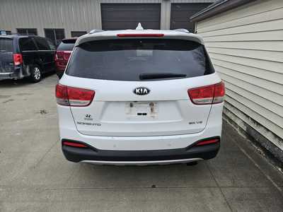 2016 Kia Sorento, $9999. Photo 9
