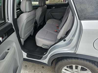 2015 Kia Sorento, $4999. Photo 4