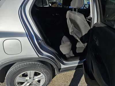 2019 Chevrolet Trax, $10999. Photo 6
