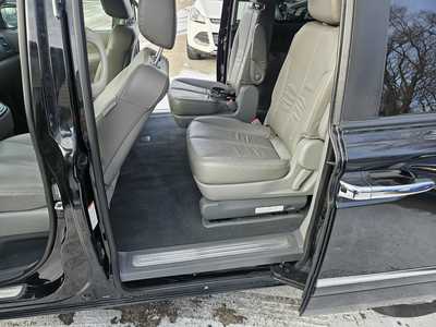 2012 Kia Sedona, $4999. Photo 4