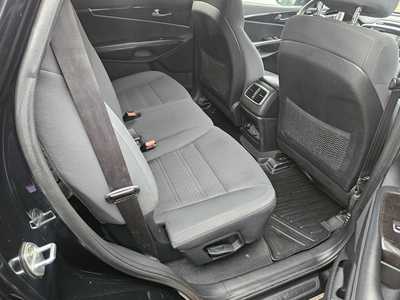 2017 Kia Sorento, $11999. Photo 7