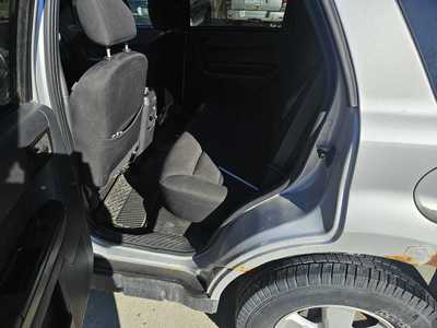 2008 Ford Escape, $2999. Photo 4