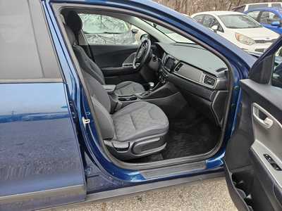 2019 Kia Niro Hybrid, $8999. Photo 6