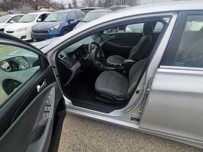 2013 Hyundai Sonata, $3999. Photo 3