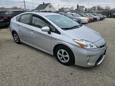 2015 Toyota Prius, $12999. Photo 2