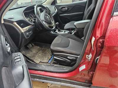 2015 Jeep Cherokee, $5999. Photo 3