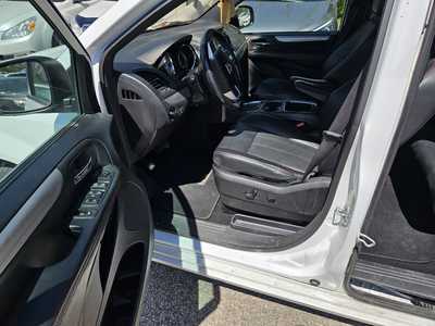 2016 Dodge Caravan, Grand, $6999. Photo 3