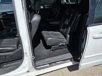 2016 Dodge Caravan, Grand, $6999. Photo 5
